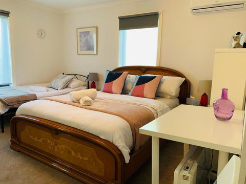 Yes Home - Accommodation VIC 3
