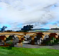 Tasmania 6 Day 'Tour in Circle' - Accommodation VIC