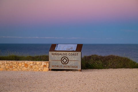 Ningaloo In A Day - Full Day Hike And Snorkel Tour With Lunch - Accommodation VIC 5