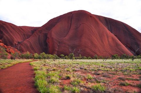 Ayers Rock Combo: Uluru Base And Sunset Plus Uluru Sunrise And Kata Tjuta With An Optional BBQ Dinner Or Kings Canyon Day Trip - Accommodation VIC 5