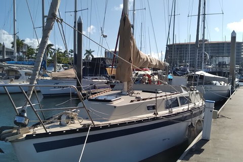 Townsville Small Group Sunset Sail Sailing Cruise Boat Tour Charter Hire - Accommodation VIC 1