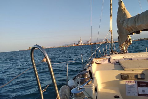 Townsville Small Group Early Morning Sailing Cruise Boat Tour Charter Hire - Accommodation VIC 2