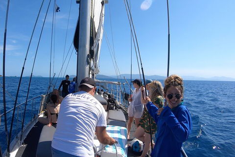 Ocean Free Green Island & Great Barrier Reef Snorkel Cruise, Cairns 25 Guests - Accommodation VIC 3