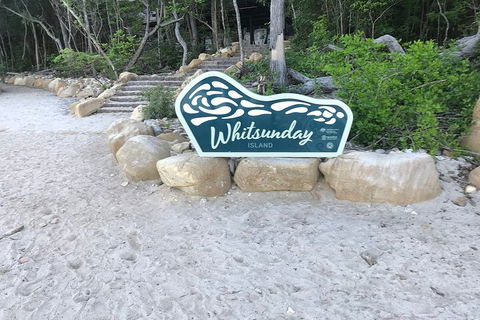 2 Night Small Group Whitsundays Sailing Adventure Aboard Mandrake - Accommodation VIC 1
