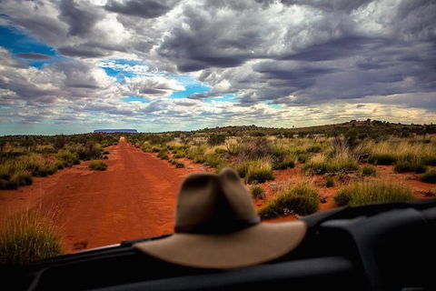 Mount Conner 4WD Small Group Tour From Ayers Rock Including Dinner - Accommodation VIC 4